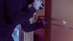 Burglary किसे कहते हैं? इससे जूड़े कानून के बारे में जाने यहां 