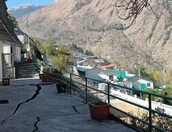 जोशीमठ मामले में सुप्रीम कोर्ट ने सुनवाई से इंकार कर याचिकाकर्ता को उत्तराखंड हाई कोर्ट जाने को कहा