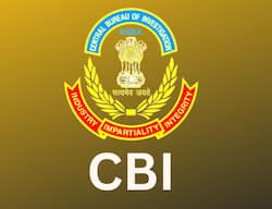 CBI ने आयकर धोखाधड़ी के आरोप में नौसेना कर्मियों सहित 31 के खिलाफ किया FIR दर्ज