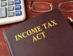 Income Tax Act, 1961 की धारा 40A(1) और 40A(2) किस वर्ग के व्यक्तियों से संबंधिंत है