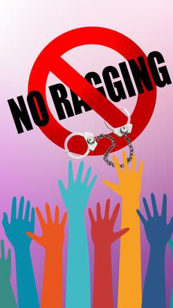 रैगिंग करने पर विश्वविद्यालय से निलंबित हो सकते हैं