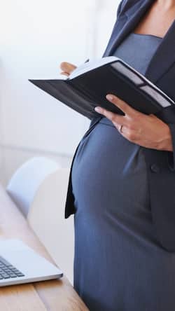 जानें कामकाजी गर्भवती महिलाओं के पांच अधिकार इस Act में