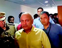 आबकारी घोटाला: दिल्ली की अदालत ने पूर्व डिप्टी सीएम मनीष सिसोदिया को 20 मार्च तक भेजा जेल