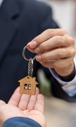 किरायेदार को अचानक घर से निकालना इस कानून का उल्लंघन है