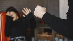 अपने ही परिवार में हैं असुरक्षित? इस तरह पाएं संविधान के अनुच्छेद 21 के तहत प्रोटेक्शन