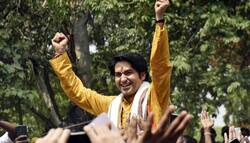 धीरेंद्र शास्त्री के कार्यक्रमों को लेकर दाखिल PIL पर तत्काल सुनवाई से गुजरात HC ने किया इनकार