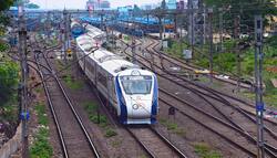 Malappuram में 'वंदे भारत' जैसी हाई स्पीड एक्सप्रेस ट्रेनों के स्टॉपेज की मांग वाली याचिका को केरल हाईकोर्ट ने किया खारिज