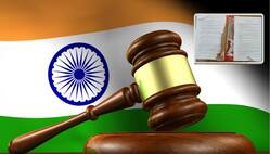 भारत के संविधान का अपमान करने या उसकी प्रति जलाने की कानून में क्या है सजा? जानिये