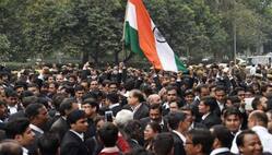 क्या आप जानते हैं कि लॉयर और ऐडवोकेट एक नहीं होते? समझें दोनों के बीच का अंतर