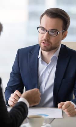 कंपनी में कौन होते हैं Independent Director? जानिये