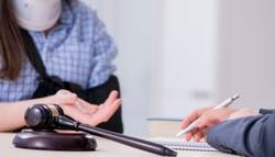 अदालत में किस तरह Criminal Case दायर किया जाता है? जानें पूरी प्रक्रिया