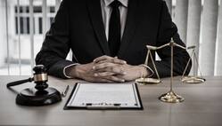 Amicus Curiae को किस तरह परिभाषित किया जा सकता है, अदालत में इनकी क्या भूमिका होती है? जानिए