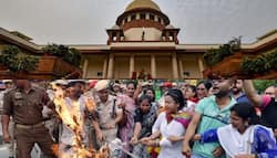 SC ने Manipur Police को लगाई फटकार, DGP को अदालत में शुक्रवार को पेश होने का दिया आदेश