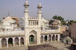 Gyanvapi Case: हिंदू धर्म से जुड़ी सभी चीजें सुरक्षित रखें, अदालत ने सर्वे टीम से कहा