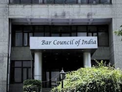 Foreign Law Firms: विदेशी लॉ फर्मों को अनुमति देने वाले BCI के नोटिफिकेशन को चुनौती, Delhi High Court ने जारी किया नोटिस