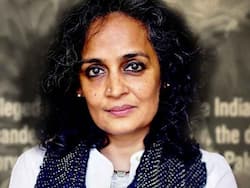 लेखिका अरूंधति रॉय के खिलाफ चलेगा UAPA का मुकदमा, कश्मीर को लेकर भड़काऊ भाषण देने का है आरोप