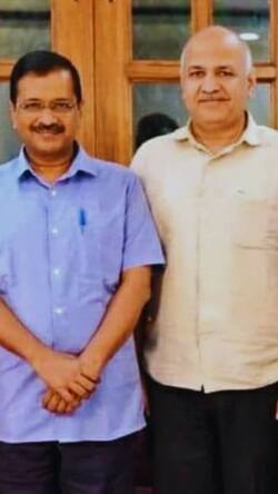 केजरीवाल ने मनीष सिसोदिया का नाम लिया?