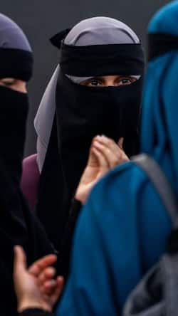 कॉलेज में लगे 'हिजाब बैन' को हटाने से बॉम्बे HC ने क्यों इंकार किया?