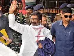हेमंत सोरेन को झारखंड HC से मिली जमानत, जमीन हेराफेरी मामले में मनी लॉन्ड्रिंग का है आरोप