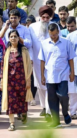 केजरीवाल की मेडिकल जांच के दौरान पत्नी सुनीता नहीं रहेगी मौजूद, जानें अदालत ने क्या कहकर खारिज की याचिका