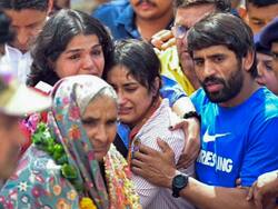 विनेश फोगाट को सिल्वर नहीं! 24 पन्नों की रिपोर्ट में कोर्ट ने सुनाया फैसला, कहा-कानून ही कठोर