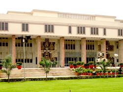 DU's Allocation Policy: 7 छात्रों को एडमिशन देने के सिंगल बेंच केआदेश को सेंट स्टीफन कॉलेज ने दी चुनौती, हाईकोर्ट की डिवीजन बेंच कल करेगी सुनवाई
