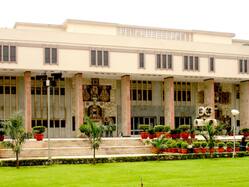 वकील को केस देने के बाद 'वादी' का काम पूरा नहीं हो जाता, मुकदमे पर नजर भी रखना होता है: दिल्ली हाईकोर्ट