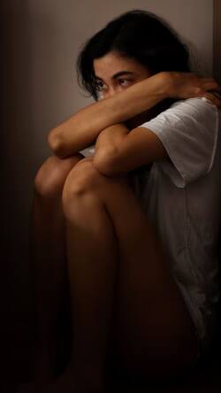 नाबालिग से दुष्कर्म के अपराध को रोकती है पॉक्सो एक्ट, जानिए कैसे बना ये कानून?