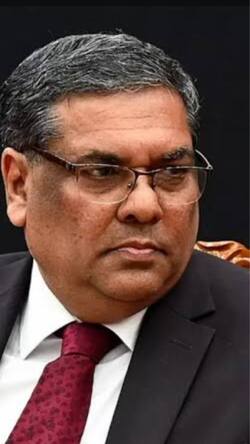 जस्टिस संजीव खन्ना ने 'केजरीवाल' को सिर्फ जमानत दी, पूरी आजादी नहीं!