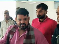 Wrestlers' Sexual Harassment Case: FIR रद्द करने की याचिका पर त्वरित सुनवाई की मांग, बृज भूषण सिंह की याचिका पर Delhi HC ने पुलिस से मांगा जवाब