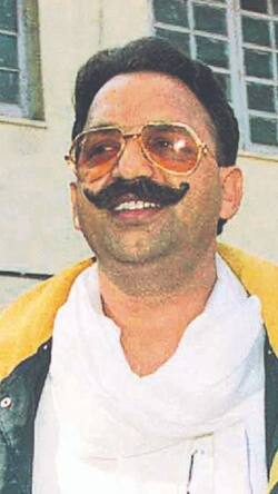 चुनाव लड़ने के लिए इन्हें भी मिल चुकी है Custody Parole