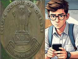 क्या स्कूलों में स्टूडेंट्स के स्मार्टफोन ले जाने पर पूरी तरह से बैन लगाना चाहिए? दिल्ली हाई कोर्ट का फैसला पैरेंट्स-बच्चे दोनों को खुश कर देगा