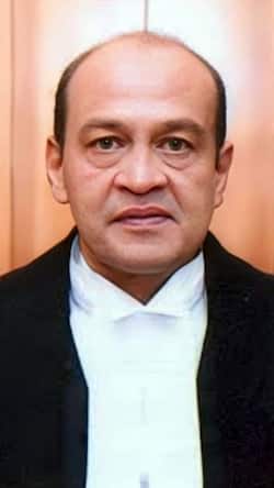 जज को 'नौकरी' से हटाने के स्टेप्स